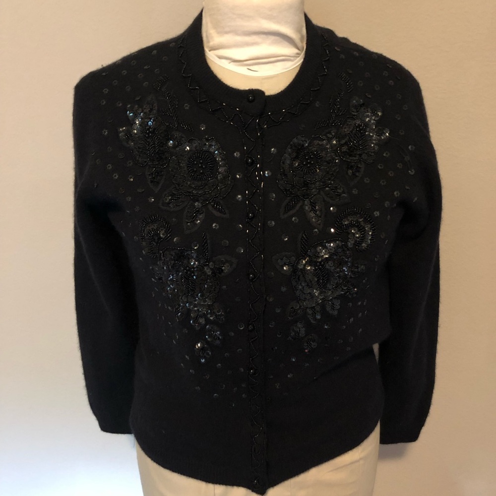 Beautiful vintage sweater